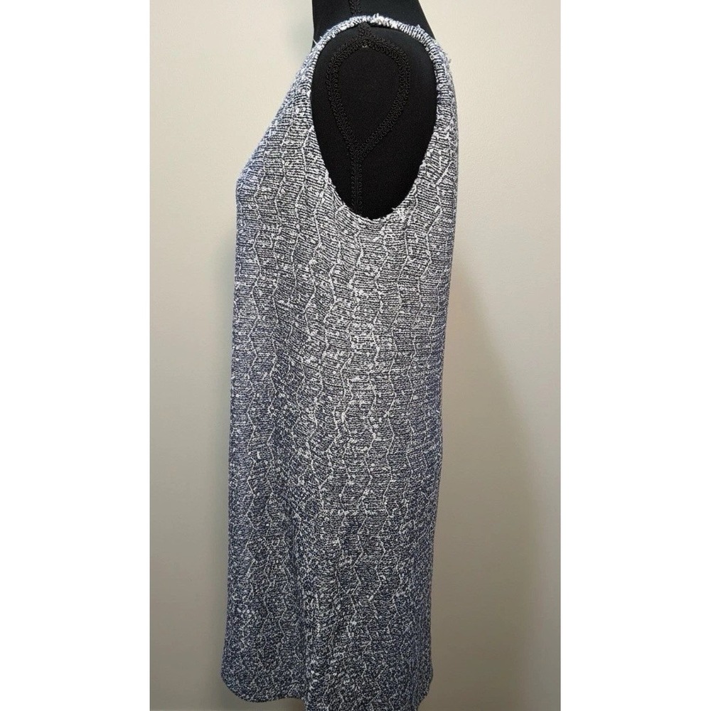 St. John Santana Knit Sleeveless Sheath Shift Dress Blue White Classic Size 6 - Picture 3 of 5